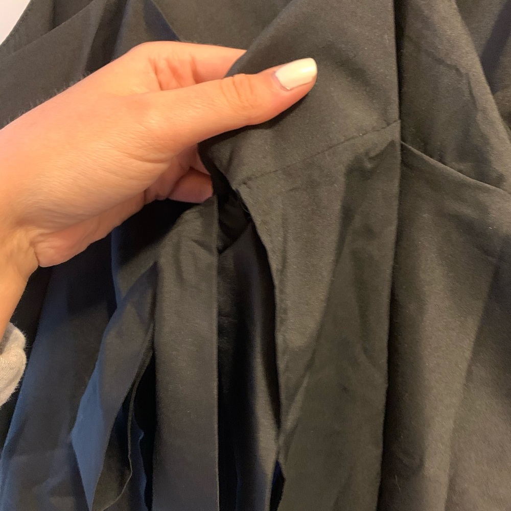 Black tank top - Picture 3 of 4